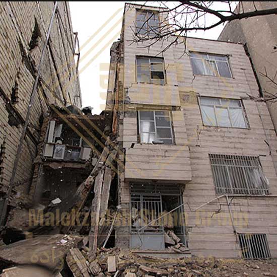 علت ریزش انواع سنگ نما باعث اتفاقات ناگواری می شود .