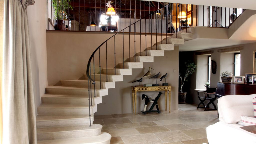 سنگ مرمریت درراه پله