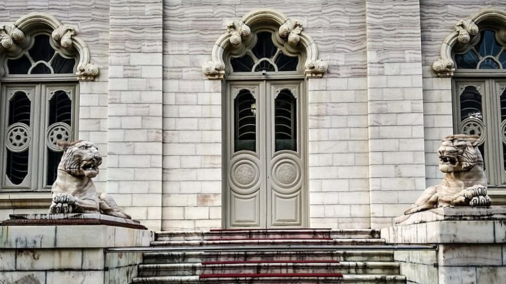 مجسمه سازی با سنگ