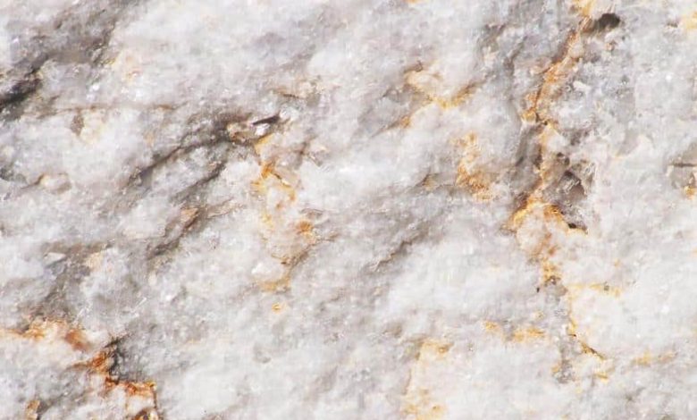 سنگ مرمریت حمزاوه را بیشتر بشناسید! شاهکار کرم و بژ ایرانی