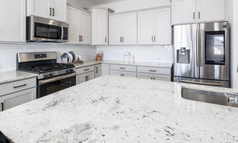 مقابله با لکه‌های سرسخت: روش‌های تخصصی لکه‌بری