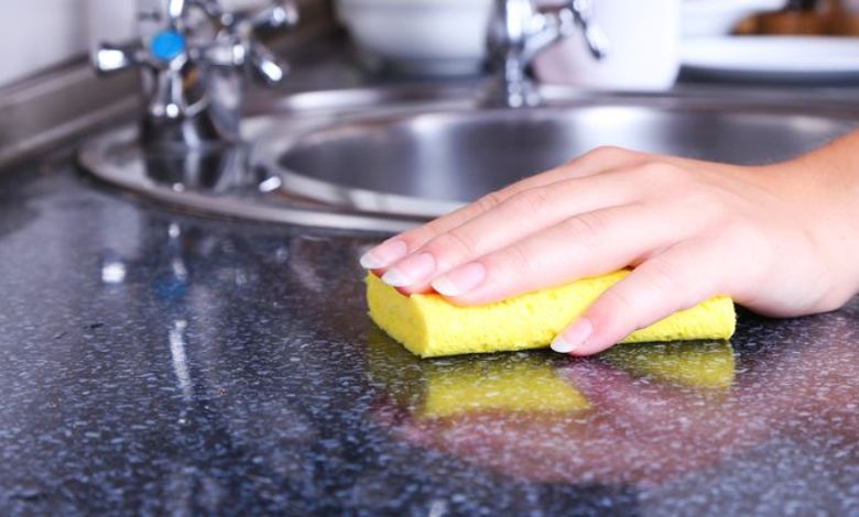 نگهداری روزانه: اولین قدم در نحوه شست و شوی سنگ گرانیت